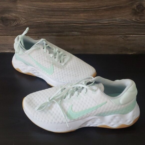 New Nike Renew Ride Womens White‎ Sneakers Size 9 Lightweight Walking Everyday - Picture 2 of 9